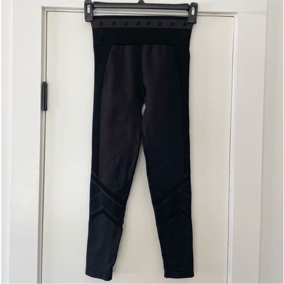 Golden Goose Black Star Leggings and Workout Top size S/M - Picture 5 of 9